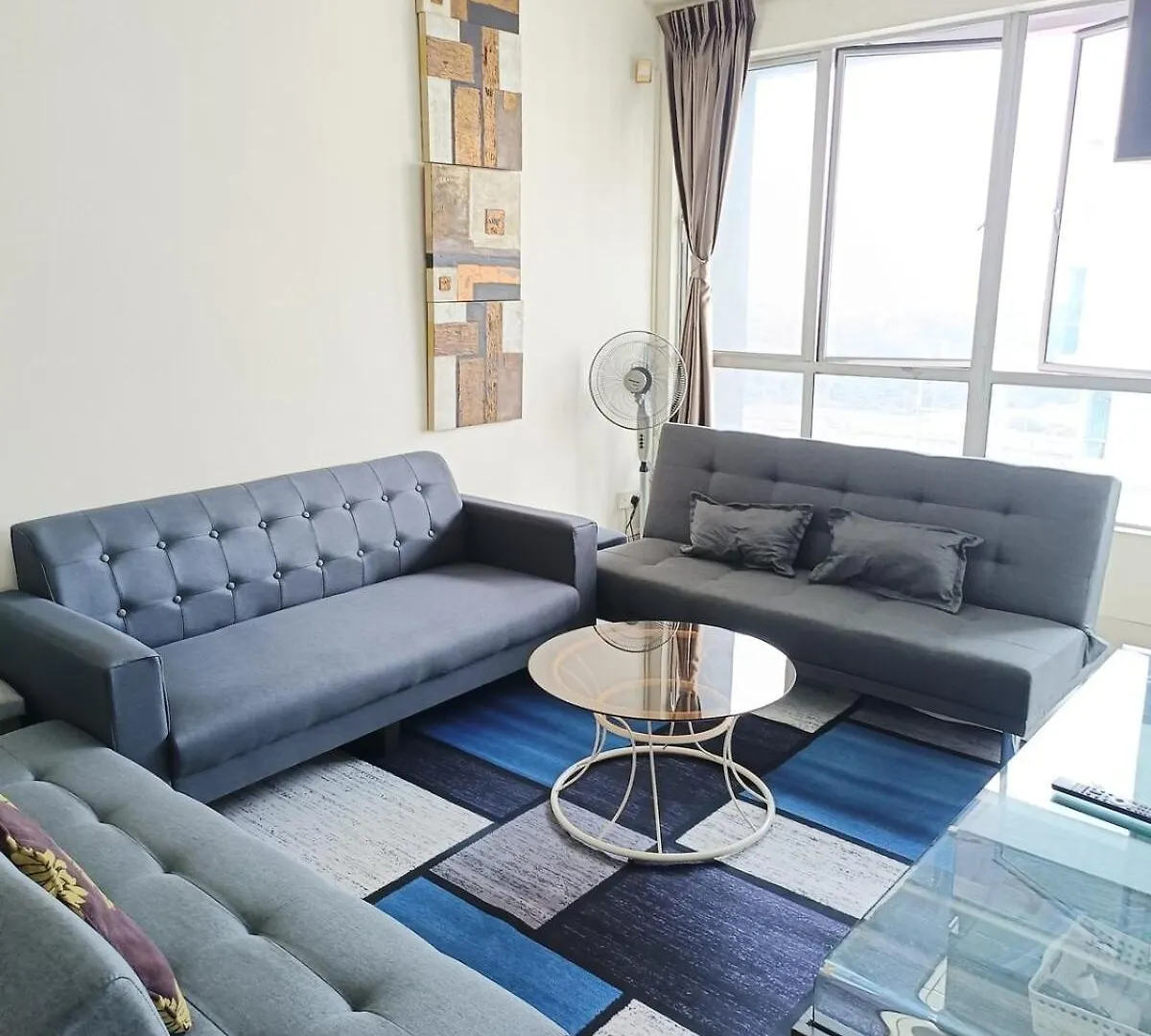 E-Tiara Apt King Size Bed 1-7Pax Lrt Ysw Homes Subang Jaya